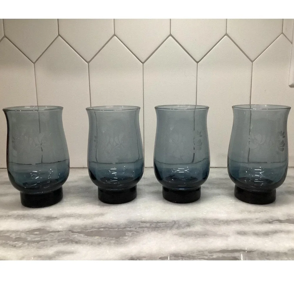 Pfaltzgraff Yorktowne Blue Tumblers, Set of 4, Vintage Etched Floral Design‎